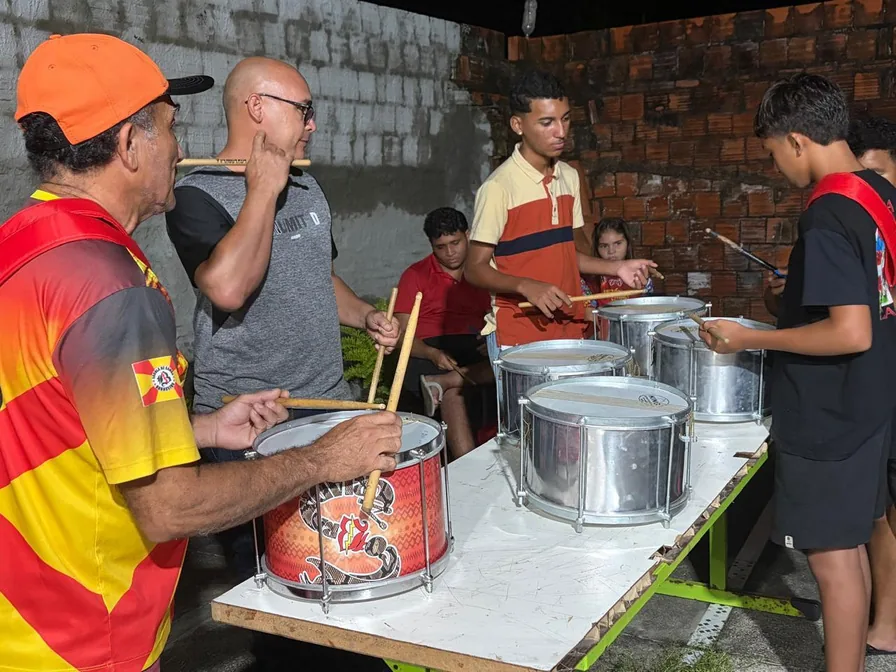 Oficina de percussão